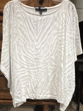 White House Black Market Zebra Burnout Poncho Top & Tank Set White Medium
